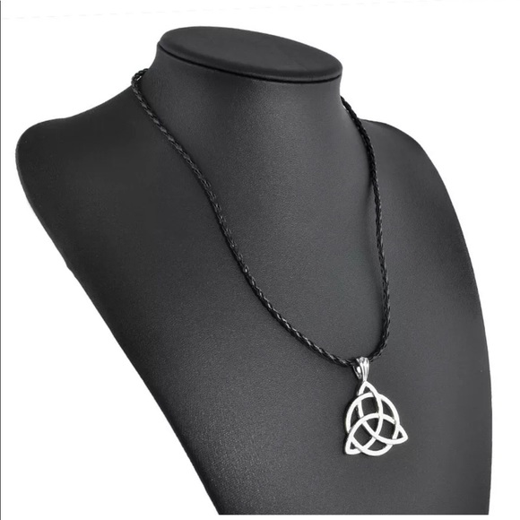 Celtic Knot Necklace Pentagram Star Pagan Pendant - Picture 2 of 3